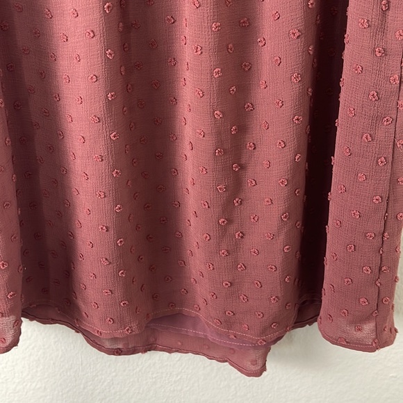 Gibsonlook Woven Dot Tank in Berry - Picture 4 of 10